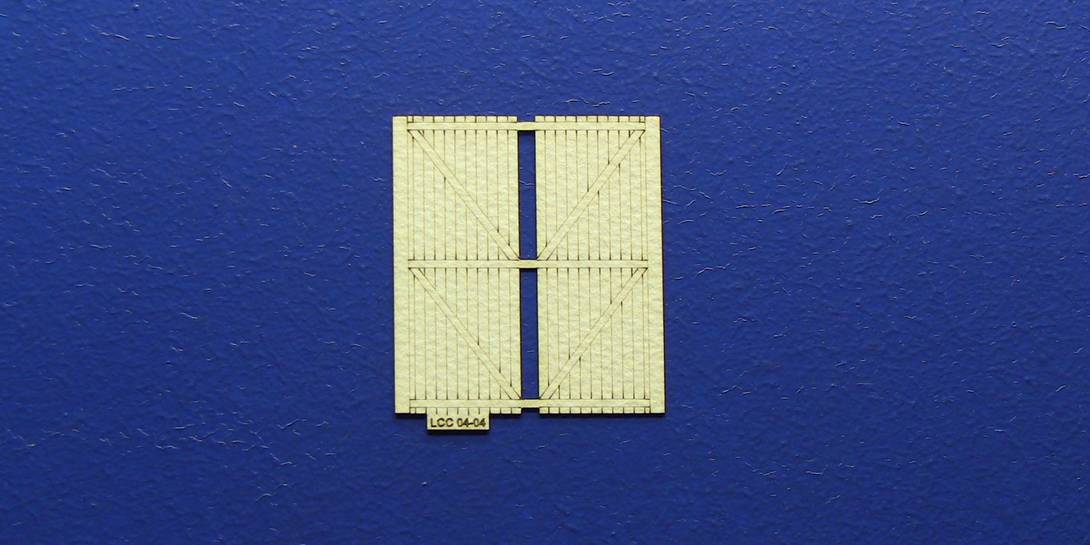 LCC 04-04 OO gauge double sided door type 2 Double sided flat top style door. Compatible with LCC 04-01. Fold in half along hinge to create double sided door.